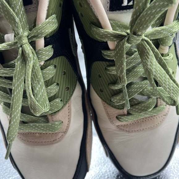 Nike Air Max 90 Lahar Size 11 CI5646 200 - Picture 7 of 9